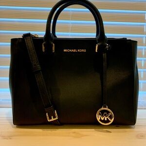 MICHAEL Michael Kors Kellen- Medium Black Satchel with Gold Details